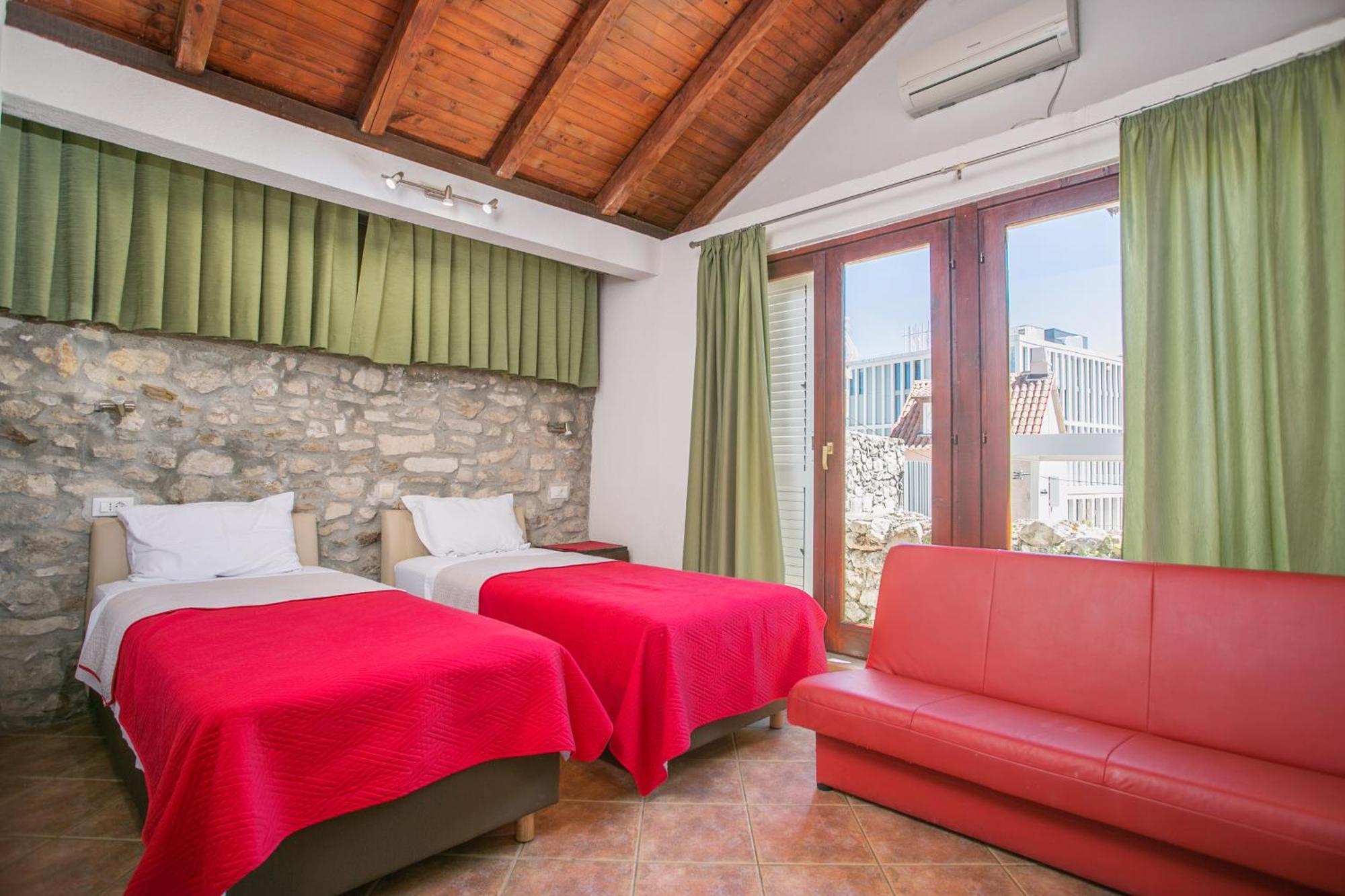 Garden Apartment Hotel Split Room photo